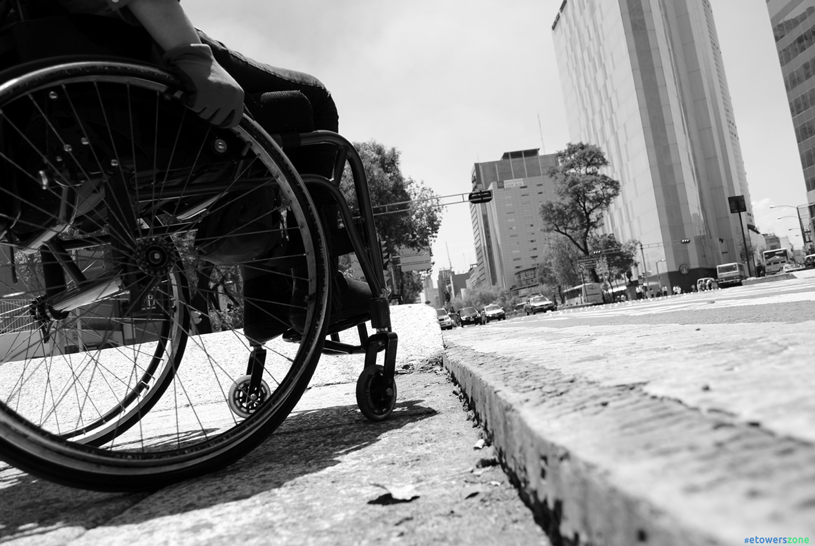 Discapacidad, accesibilidad, ayuda